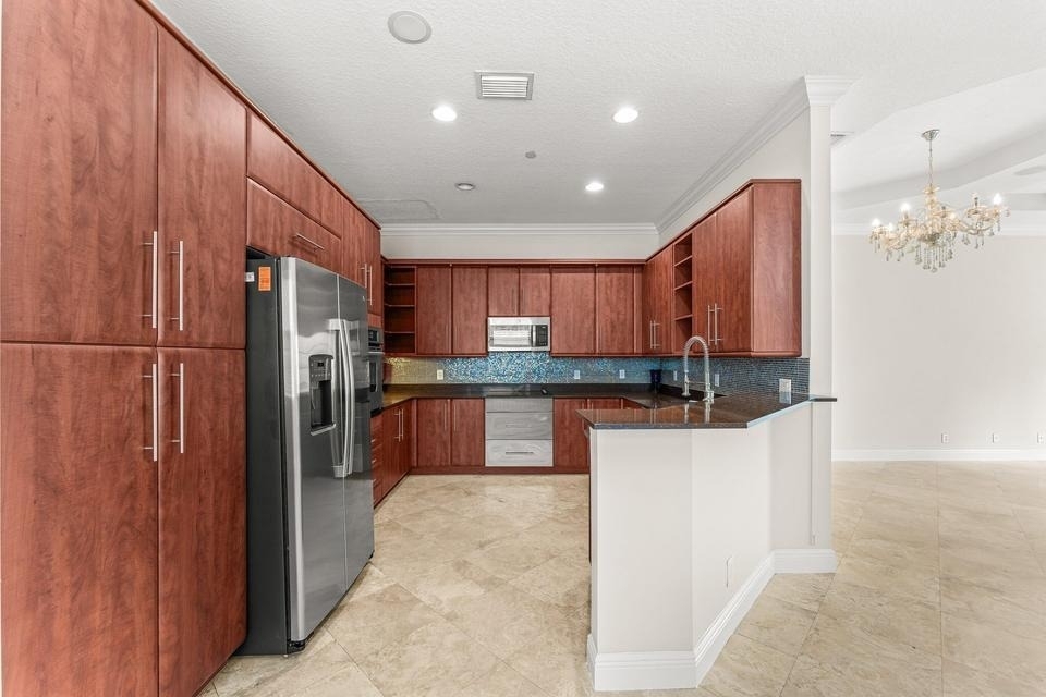 210 Ne 69th Circle - Photo 9
