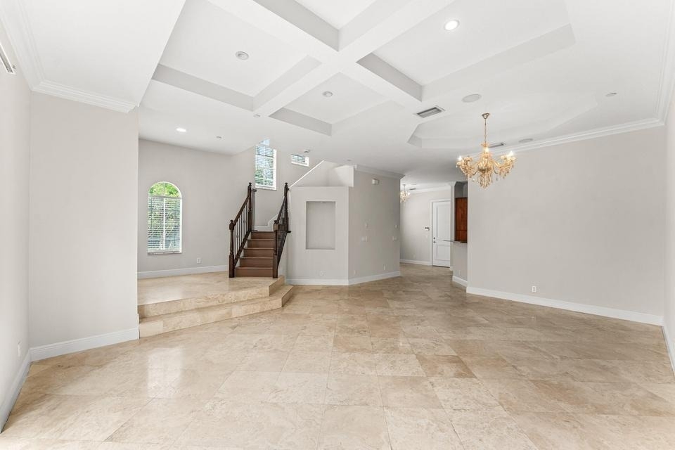 210 Ne 69th Circle - Photo 4