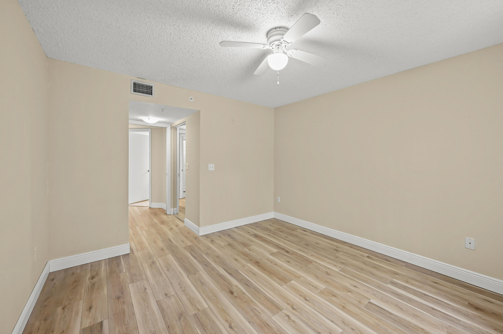 1100 S Crestwood Ct S - Photo 18