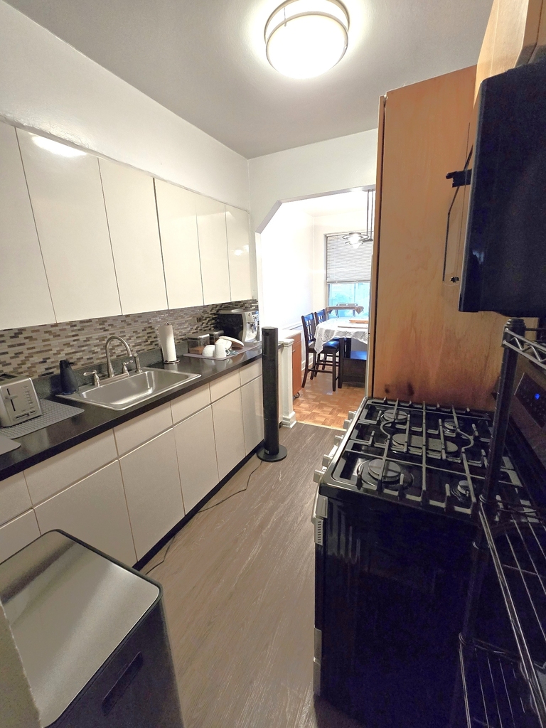 25-60 49th Street - Photo 3