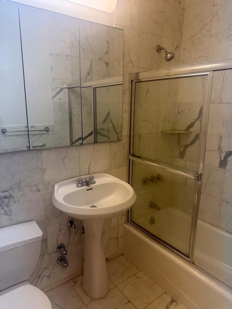 East 83rd Street - Photo 3
