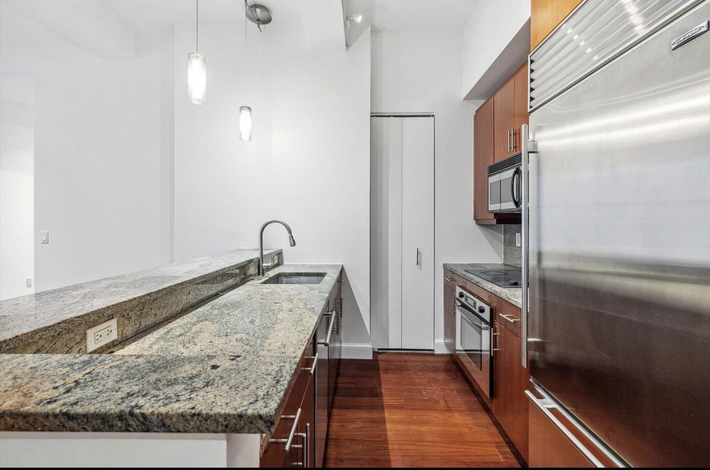10 Water Street - Photo 1
