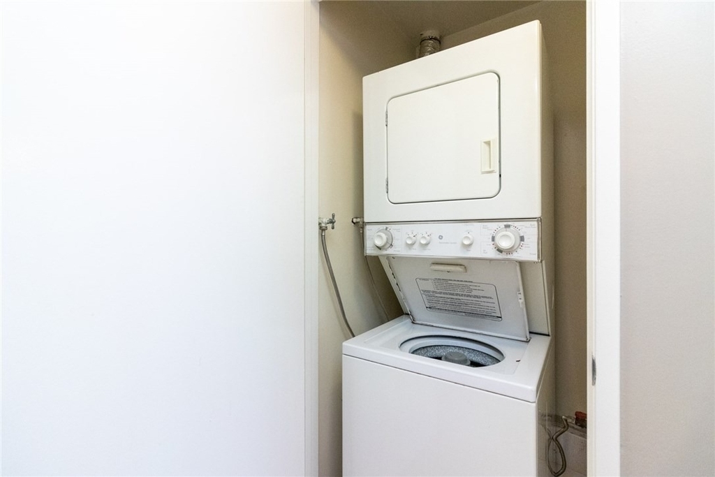 730 W 4th Street - Photo 5