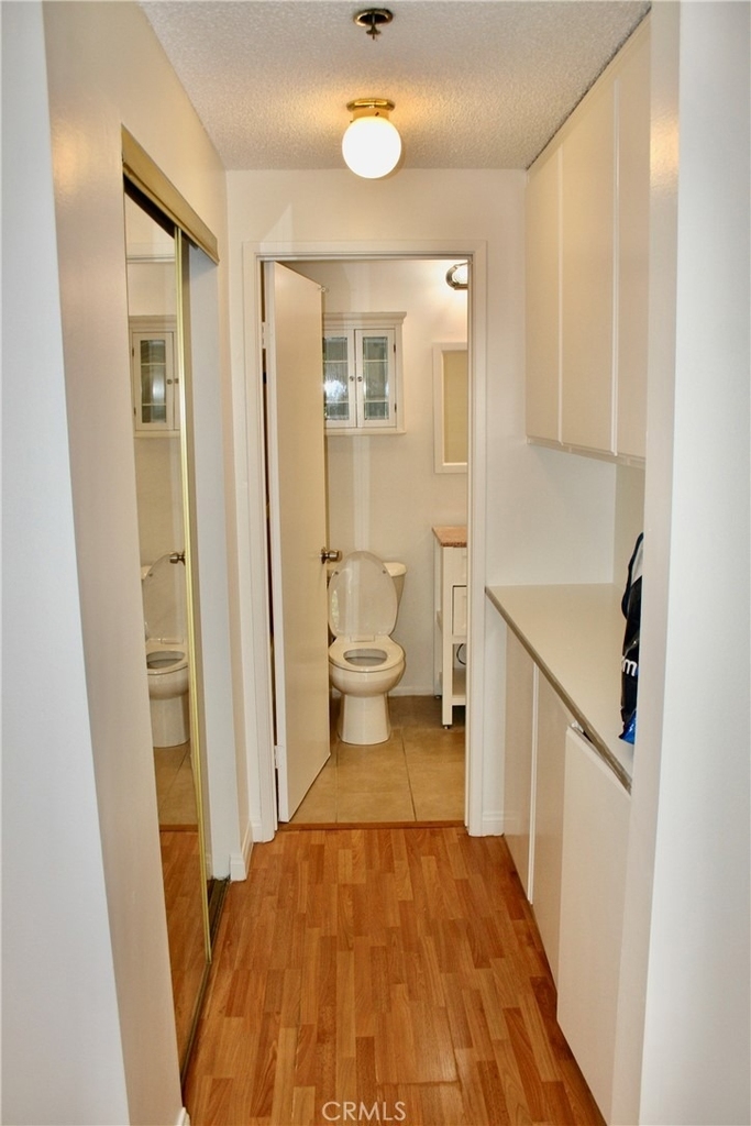 730 W 4th Street - Photo 21
