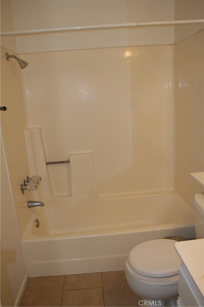 730 W 4th Street - Photo 14