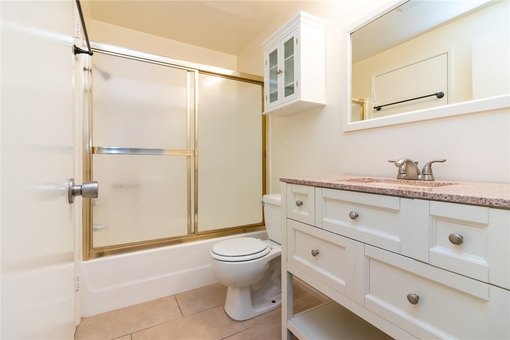 730 W 4th Street - Photo 4