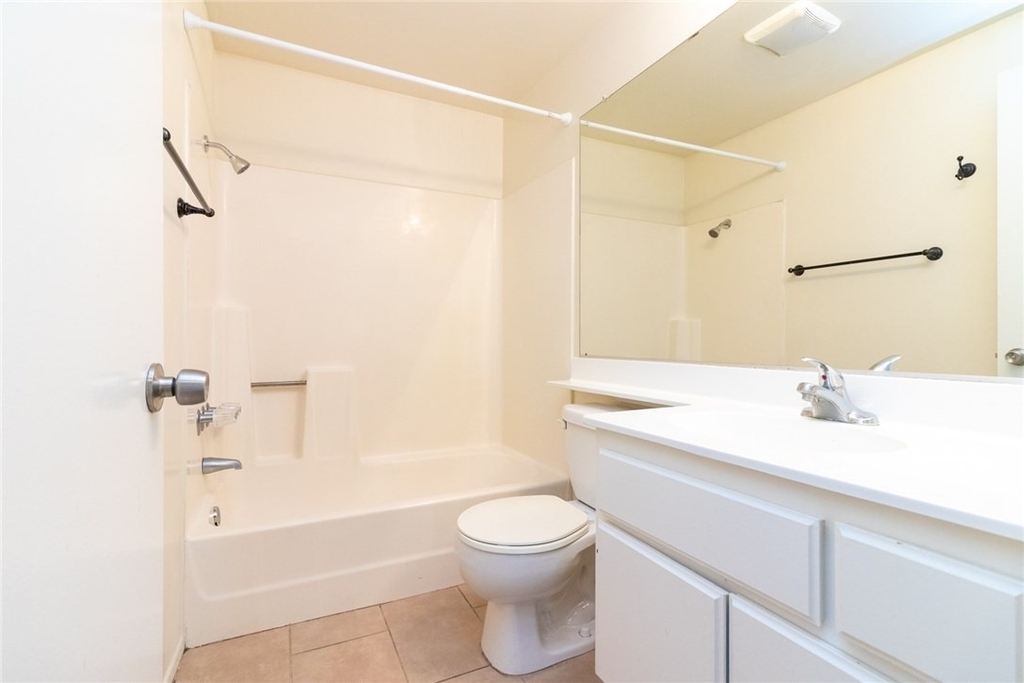 730 W 4th Street - Photo 6