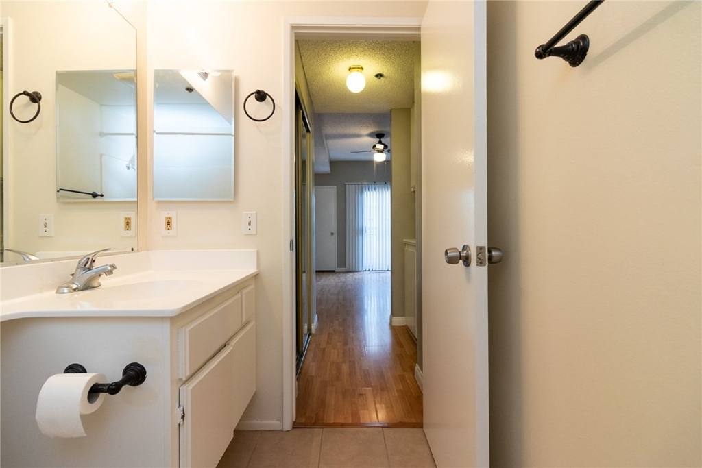 730 W 4th Street - Photo 7