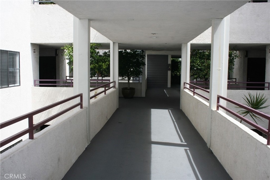 730 W 4th Street - Photo 12