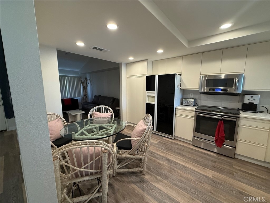38613 Wisteria Drive - Photo 2
