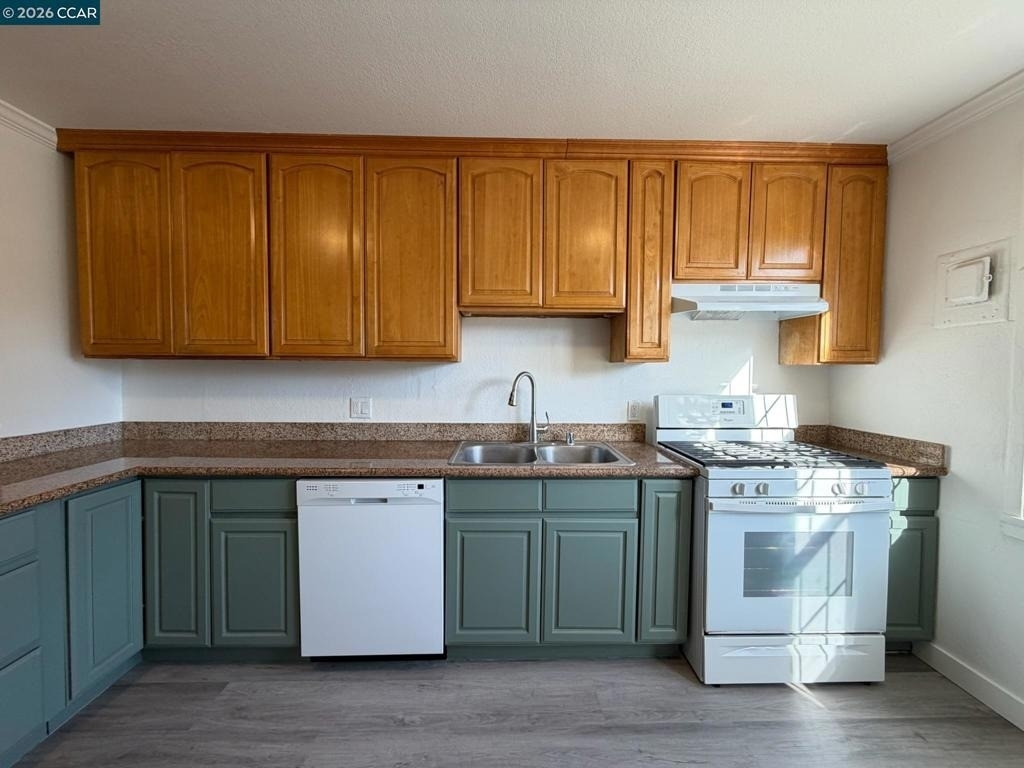 162 Calhoun St - Photo 5