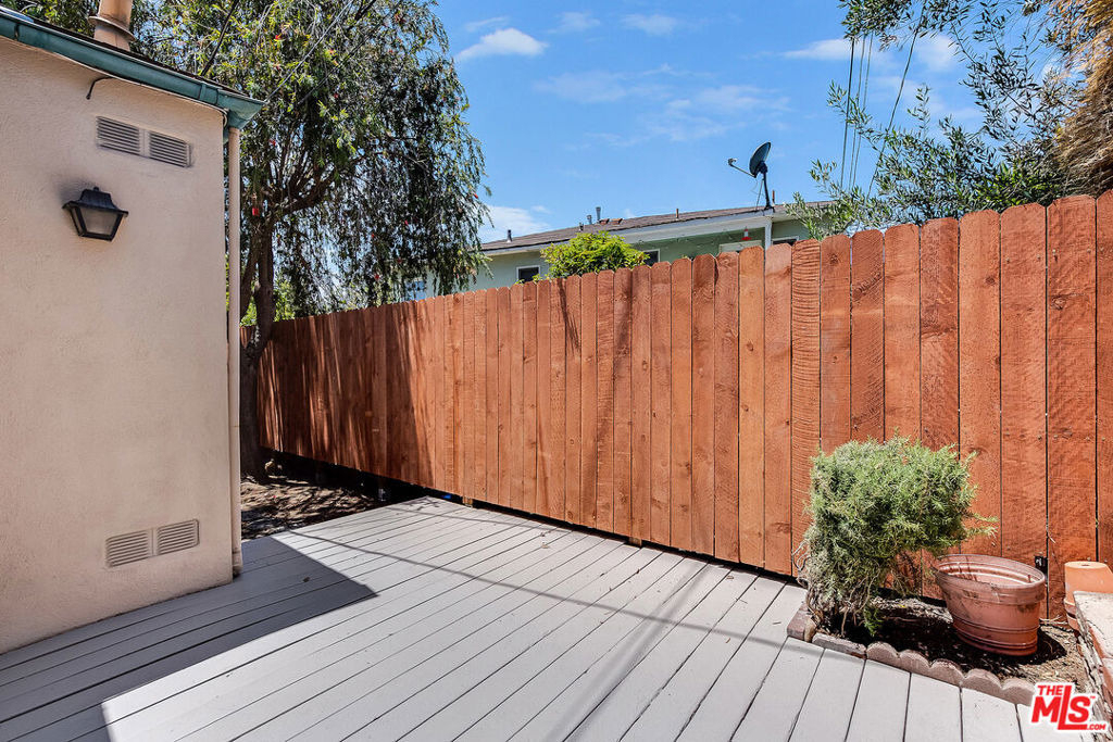 1655 Malcolm Avenue - Photo 5