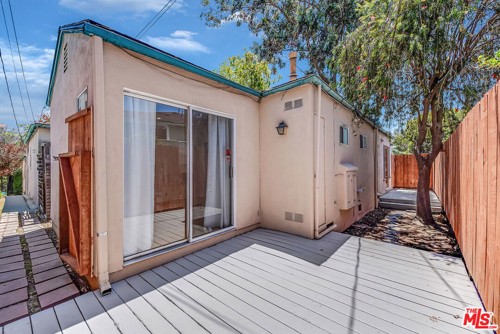 1655 Malcolm Avenue - Photo 4