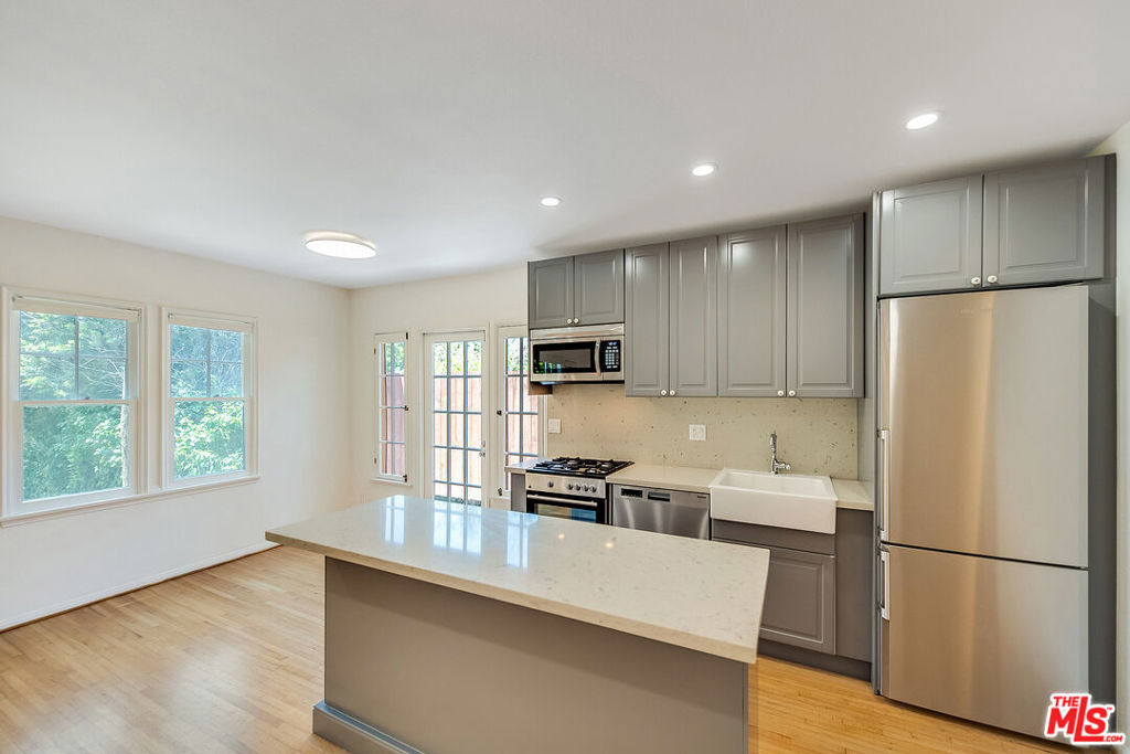 1655 Malcolm Avenue - Photo 14