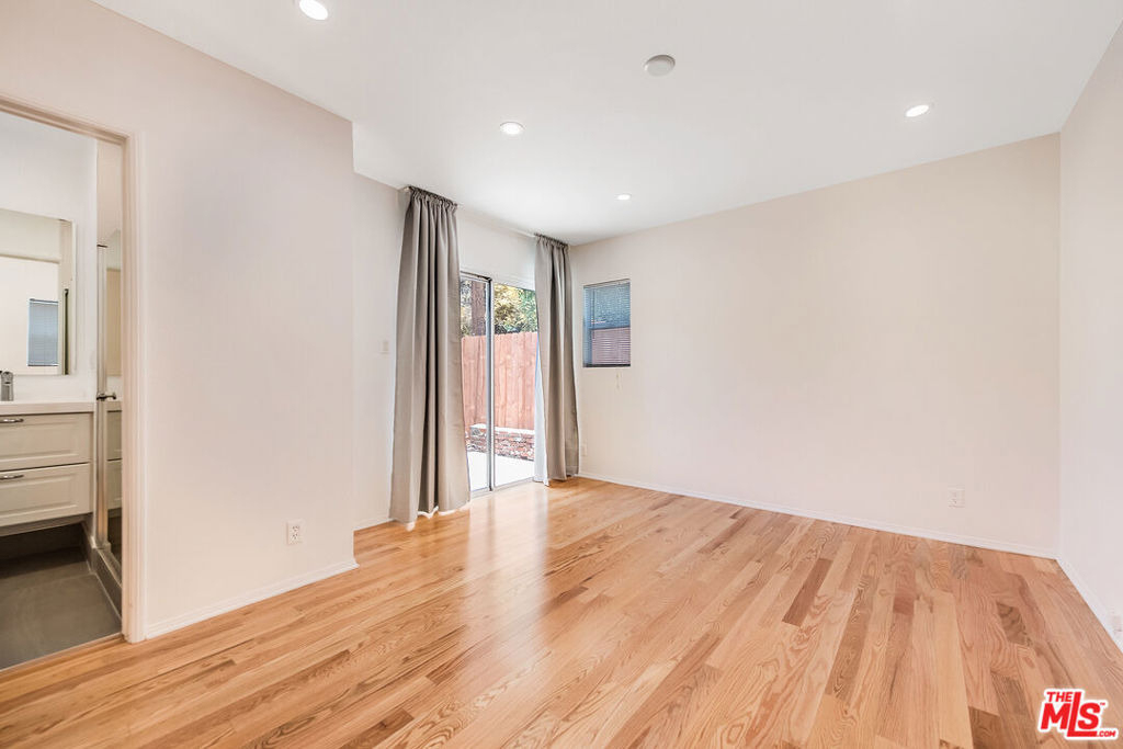 1655 Malcolm Avenue - Photo 18