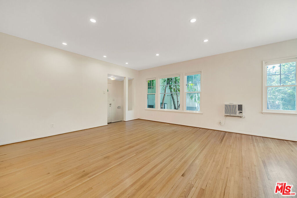 1655 Malcolm Avenue - Photo 27