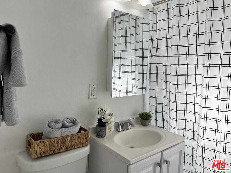 1330 S Wilton Place - Photo 9