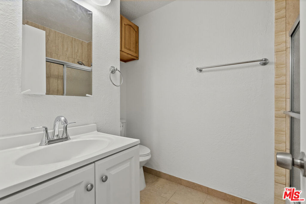 1540 N Fuller Avenue - Photo 8