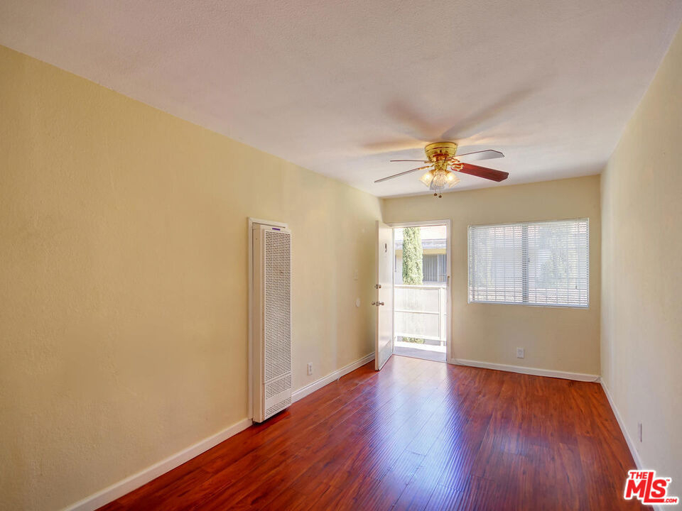 1540 N Fuller Avenue - Photo 3