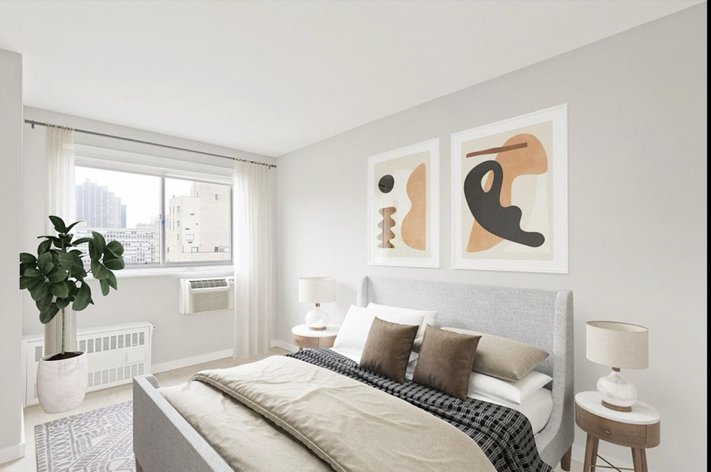 Second Avenue - Photo 2