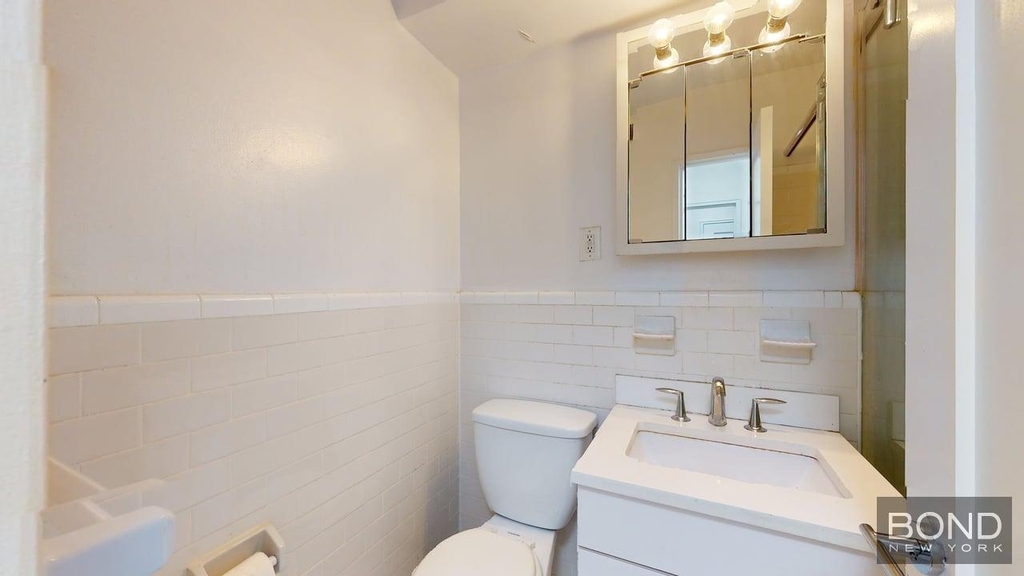 165 east 35th  - Photo 3