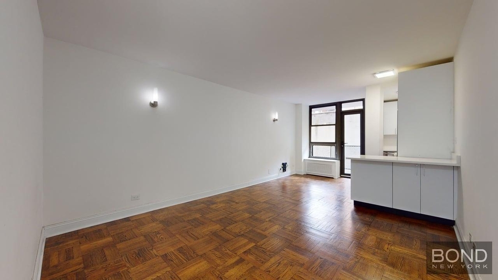 165 east 35th  - Photo 0