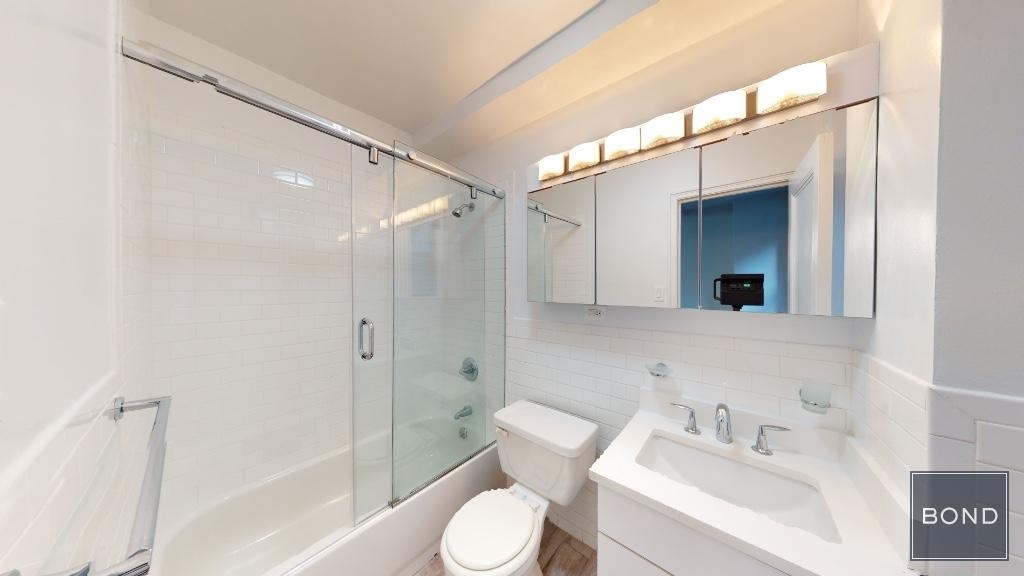 140 East 46th Street  - Photo 3