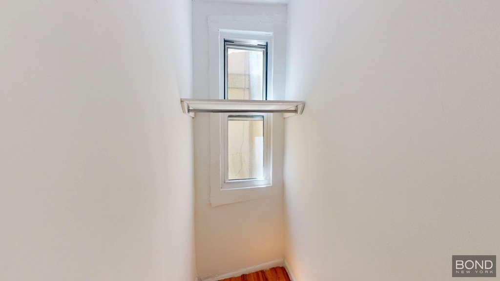East 89th Street And 3rd Avenue (Address On Request) Apartment 15 - Photo 3