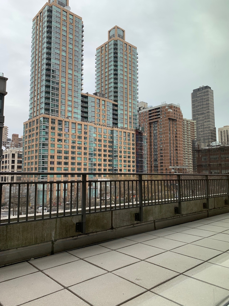 400 West 63rd Street - Photo 5