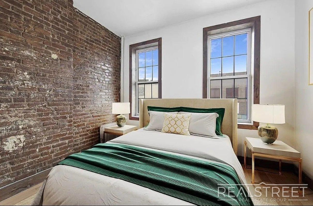 886 Flushing Ave - Photo 1