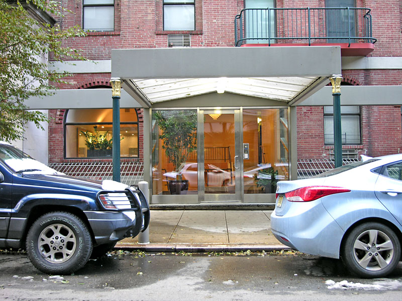 East 12th Street - Photo 7