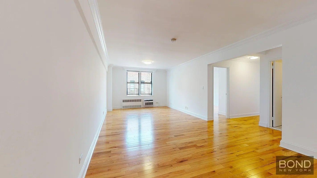West 13th Street - Photo 4