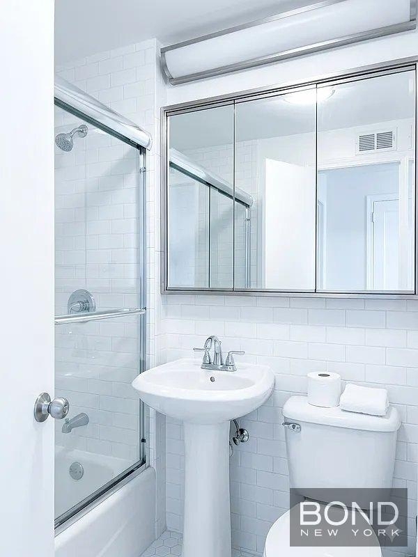 East 36th Street - Photo 5