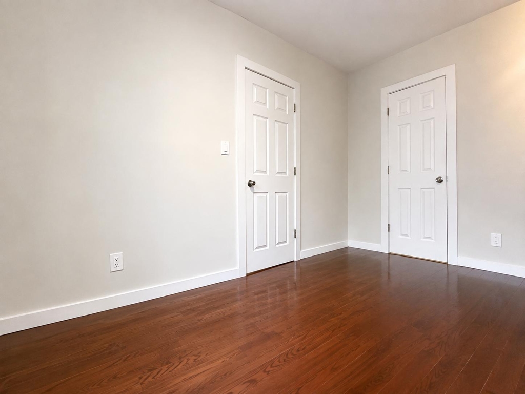 386 Manhattan Avenue - Photo 4