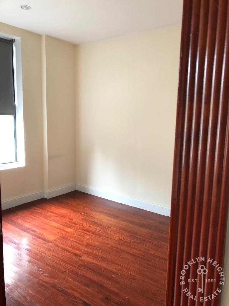 568 Pacific St. - Photo 5