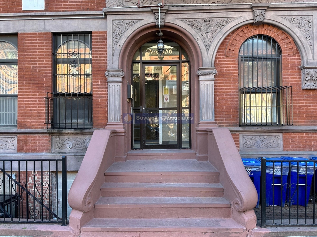 386 Manhattan Avenue - Photo 7