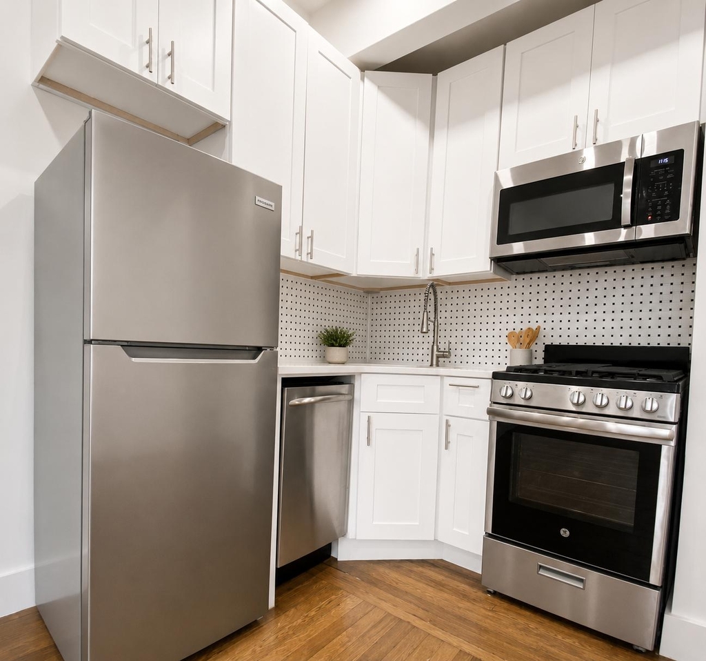 45 Tiemann Place - Photo 5