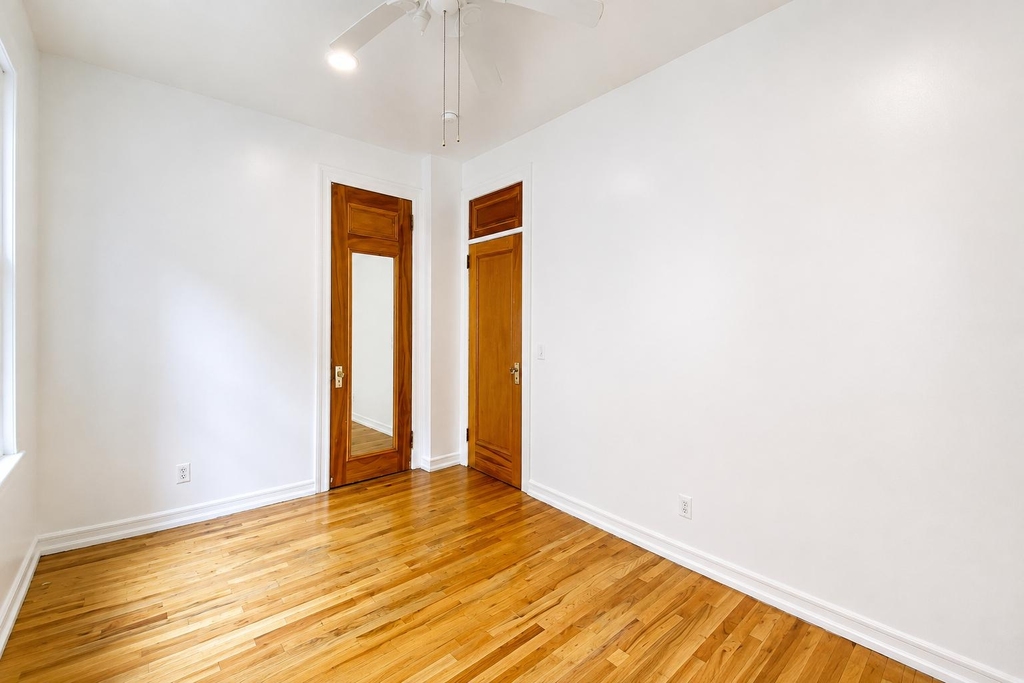 4305 Broadway - Photo 8