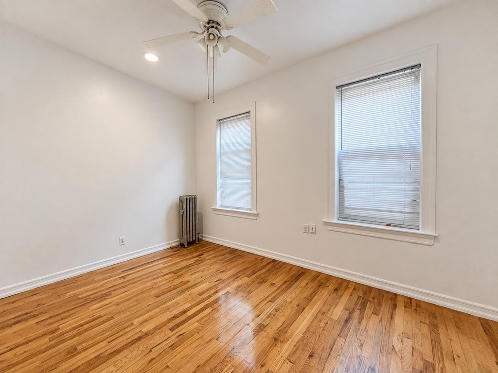 4305 Broadway - Photo 0