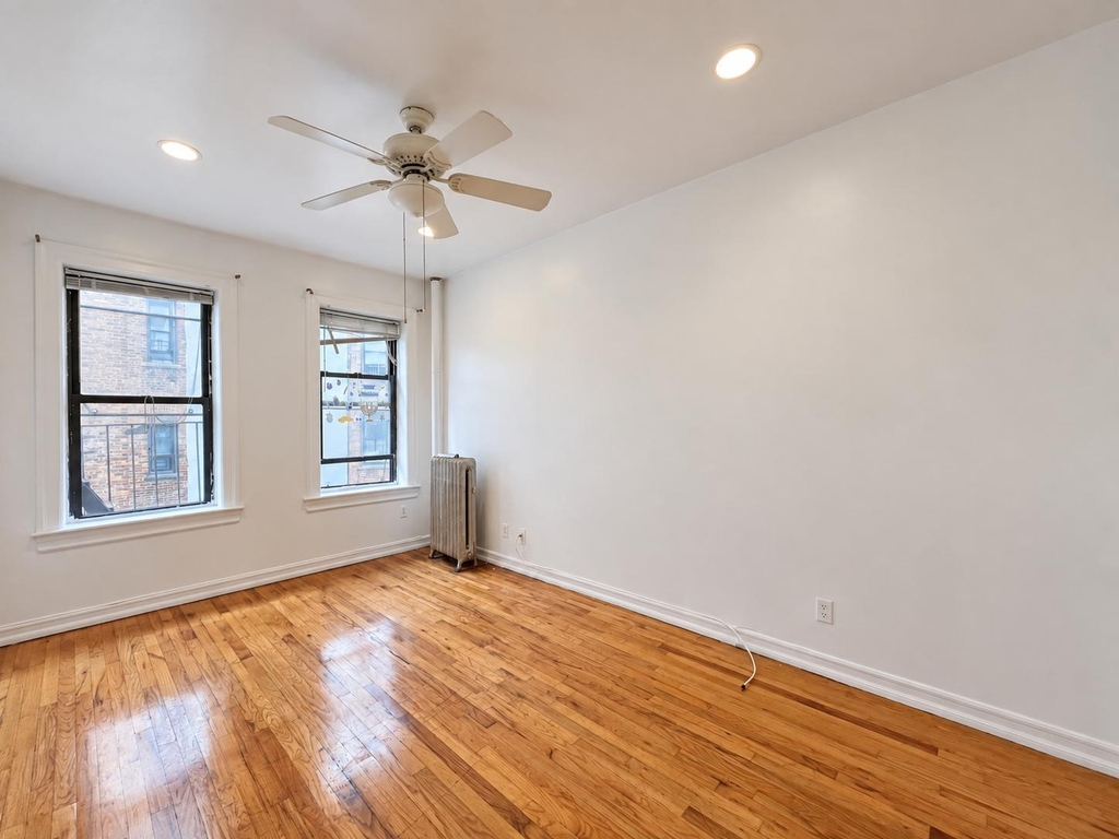 4305 Broadway - Photo 3