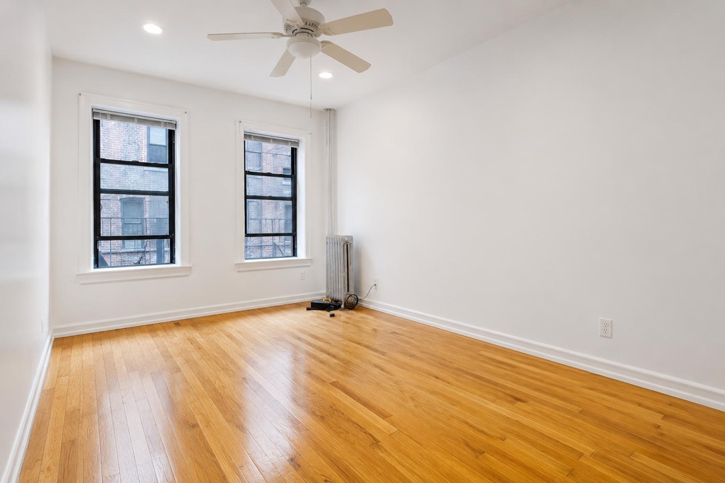 4305 Broadway - Photo 1