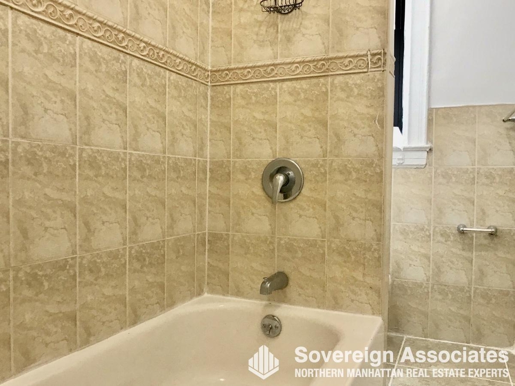 3139 Broadway - Photo 8