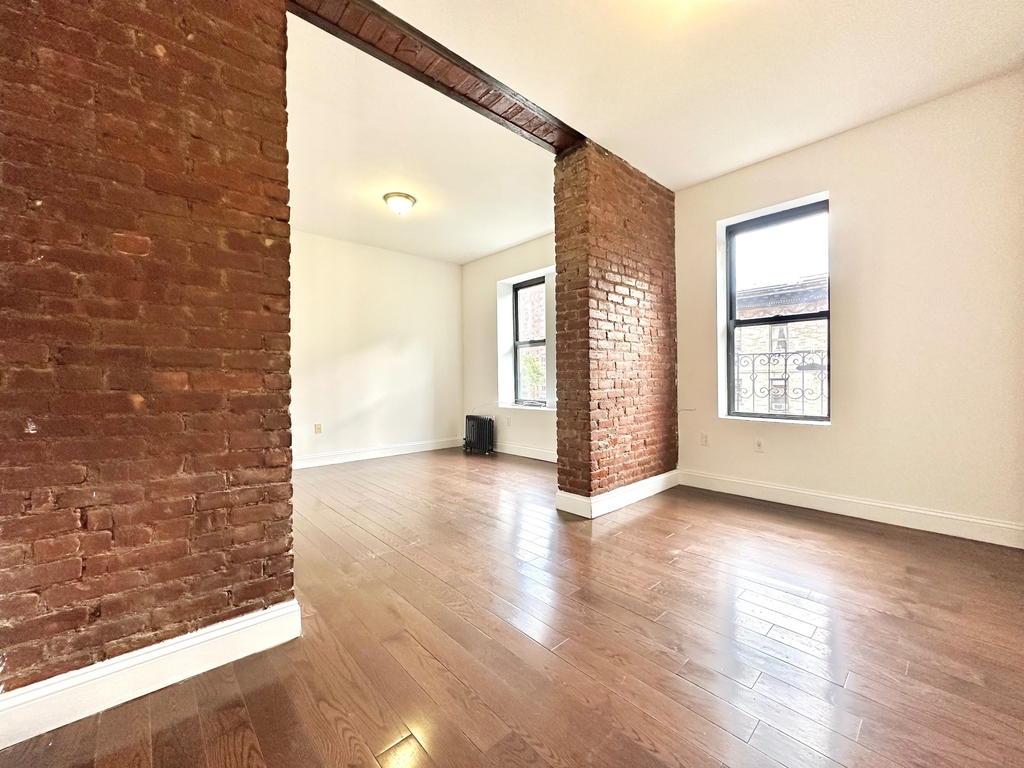3139 Broadway - Photo 1