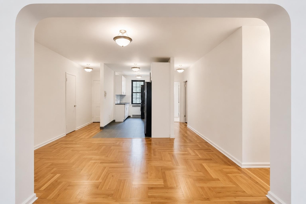 700 Fort Washington Avenue - Photo 1