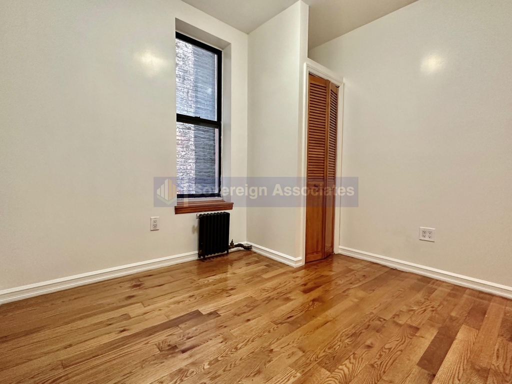 3133 Broadway - Photo 9