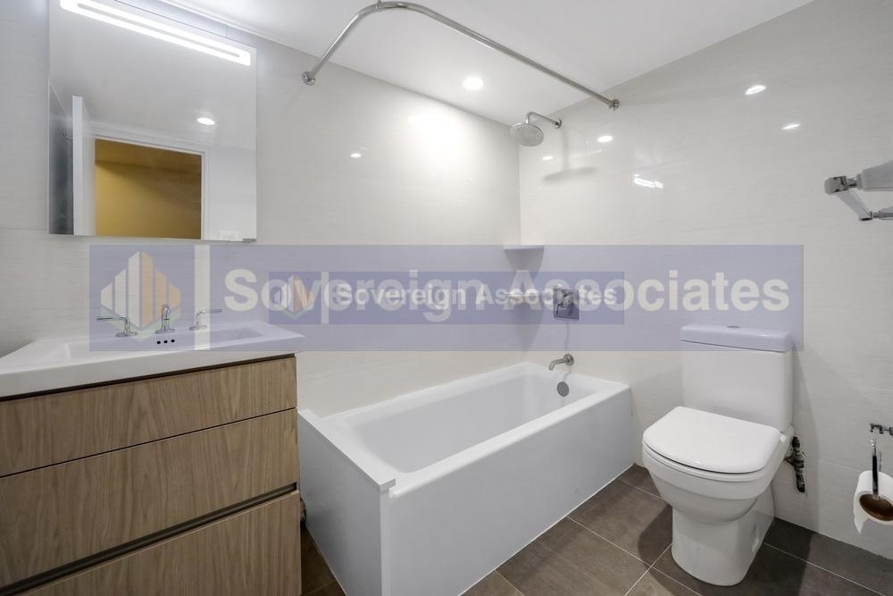 425 East 80th Street - Photo 6