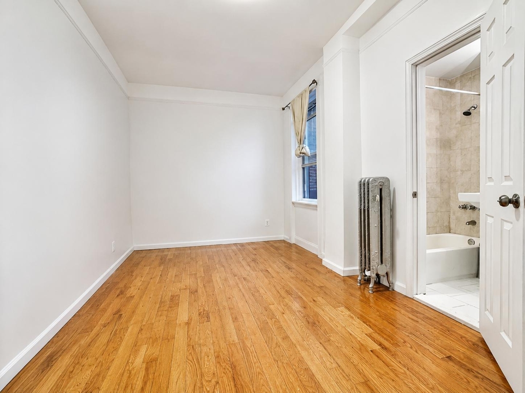 936 West End Avenue - Photo 1