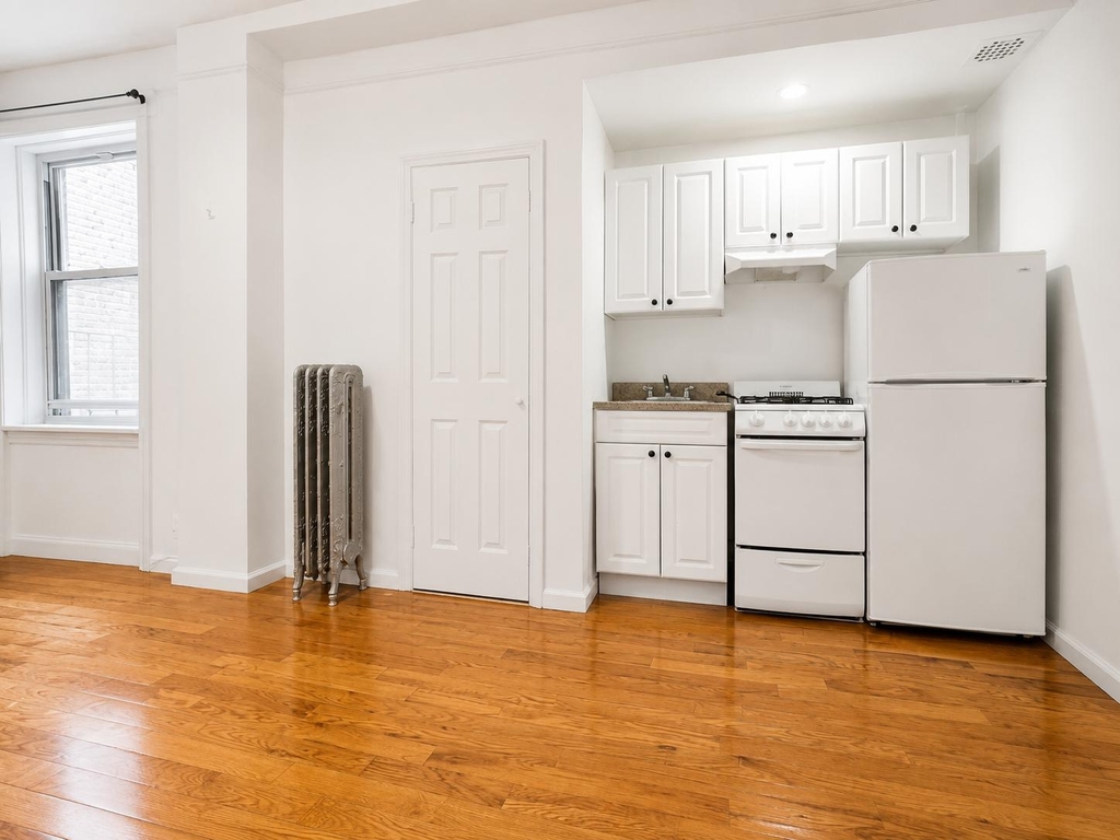 936 West End Avenue - Photo 4