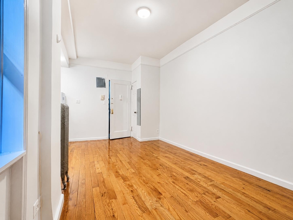 936 West End Avenue - Photo 3