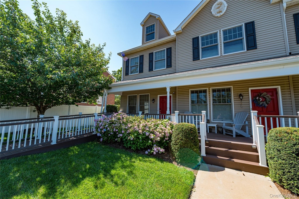 7 Nathan Hale Drive - Photo 1